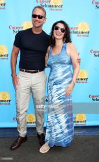 Fran Drescher feet photo thumbnail