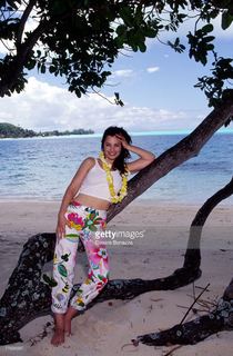 Fran Drescher feet photo thumbnail