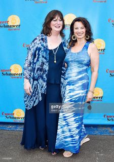 Fran Drescher feet photo thumbnail