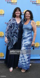 Fran Drescher feet photo thumbnail