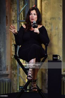 Fran Drescher feet photo thumbnail