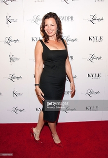 Fran Drescher feet photo thumbnail