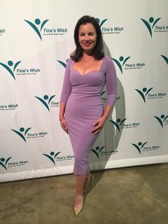 Fran Drescher feet photo thumbnail