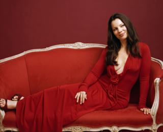 Fran Drescher feet photo thumbnail