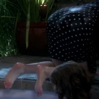 Fran Drescher feet photo thumbnail