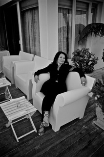 Fran Drescher feet photo thumbnail