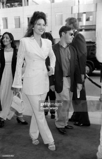 Fran Drescher feet photo thumbnail