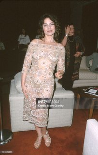 Fran Drescher feet photo thumbnail