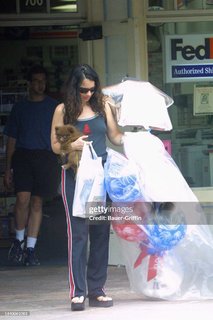 Fran Drescher feet photo thumbnail