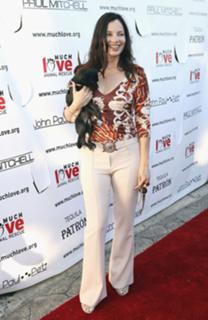 Fran Drescher feet photo thumbnail
