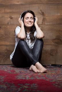 France Beaudoin feet photo 10