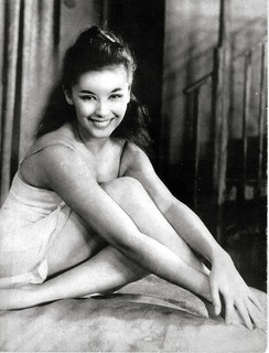 France Nuyen feet photo 5