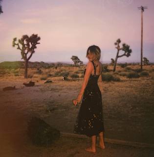 Frances Bean Cobain feet photo 8