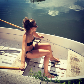 Frances Lefebure feet photo 7