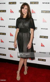 Frances O'Connor feet photo thumbnail