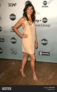 Frances O'Connor feet photo thumbnail