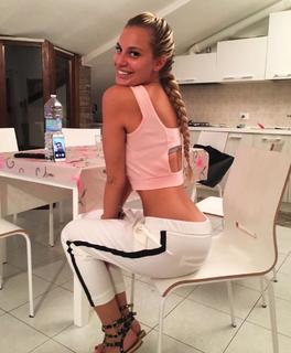 Francesca Brambilla feet photo 9
