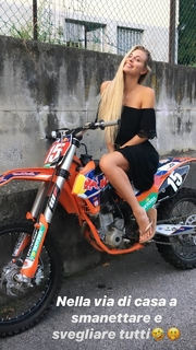 Francesca Brambilla feet photo 3