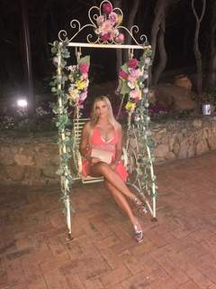 Francesca Cipriani d'Altorio feet photo 8
