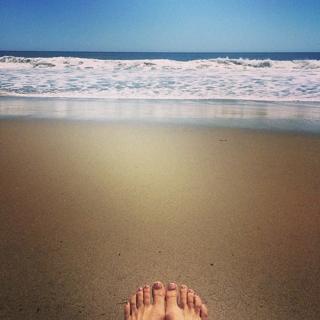 Francesca Eastwood feet photo thumbnail
