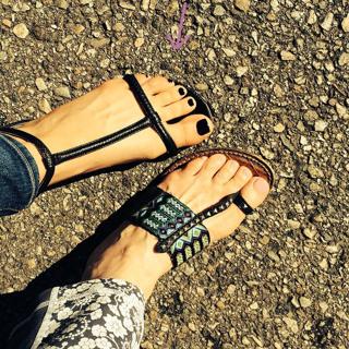 Francesca Eastwood feet photo thumbnail