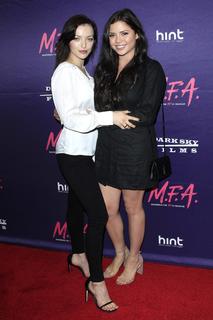 Francesca Eastwood feet photo thumbnail