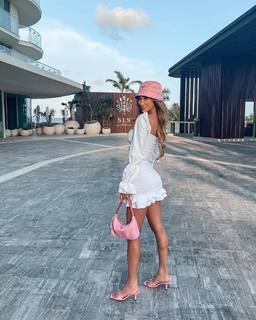 Francesca Farago feet photo 5