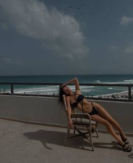 Francesca Farago feet photo 15