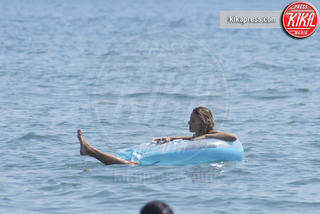 Francesca Fialdini feet photo thumbnail