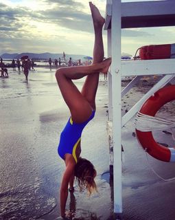 Francesca Fialdini feet photo thumbnail