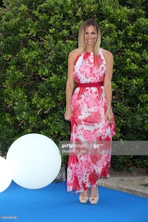 Francesca Fialdini feet photo thumbnail