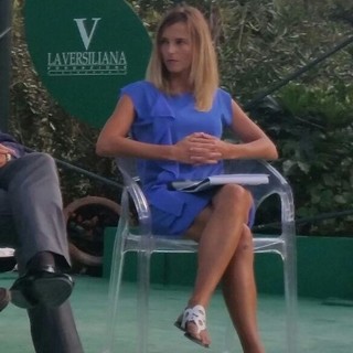 Francesca Fialdini feet photo thumbnail