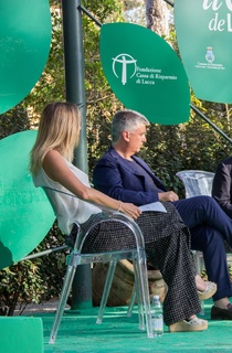 Francesca Fialdini feet photo thumbnail