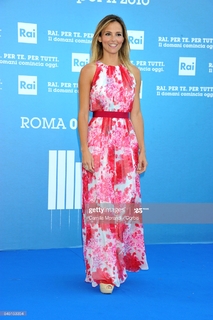 Francesca Fialdini feet photo thumbnail