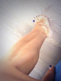 Francesca Leto feet photo thumbnail