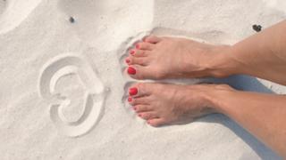 Francesca Leto feet photo thumbnail