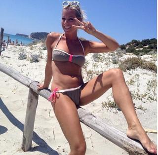 Francesca Leto feet photo thumbnail