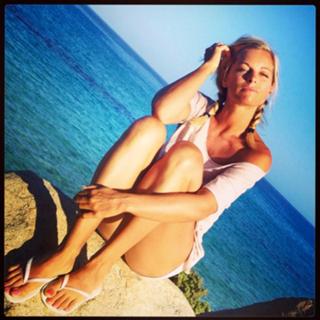 Francesca Leto feet photo thumbnail