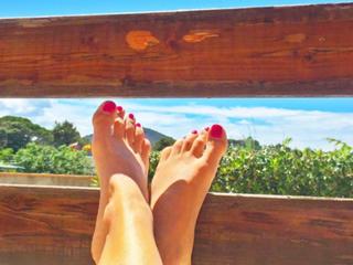 Francesca Leto feet photo thumbnail