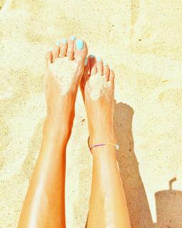 Francesca Leto feet photo thumbnail