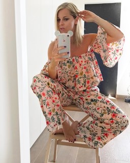 Francesca Leto feet photo thumbnail