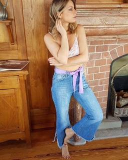 Francesca Leto feet photo thumbnail