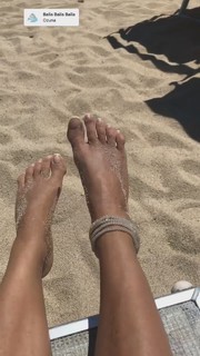 Francesca Leto feet photo thumbnail