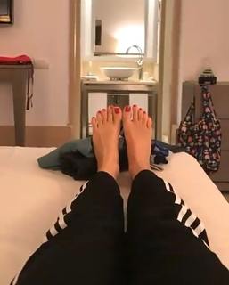 Francesca Leto feet photo thumbnail