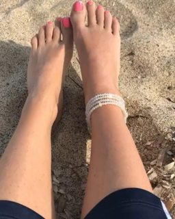Francesca Leto feet photo thumbnail