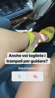 Francesca Leto feet photo thumbnail