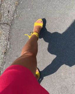 Francesca Leto feet photo thumbnail