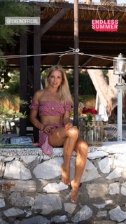 Francesca Leto feet photo thumbnail