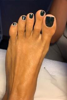 Francesca Leto feet photo thumbnail