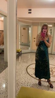 Francesca Leto feet photo thumbnail